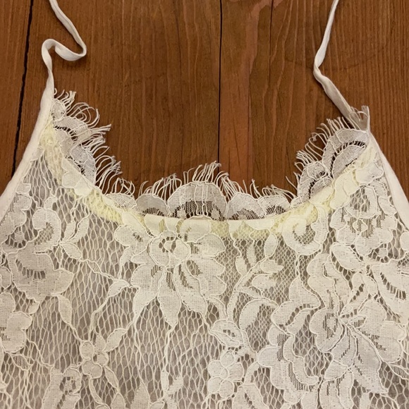 DO+BE cropped lace halter 🤍 - Picture 5 of 6